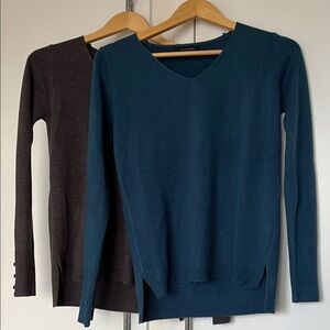 Women's V-Neck Sweater - Blue and Brown